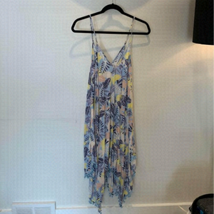 WOMAN’S sundress. Floral print. GOA brand. Size medium. New condition.